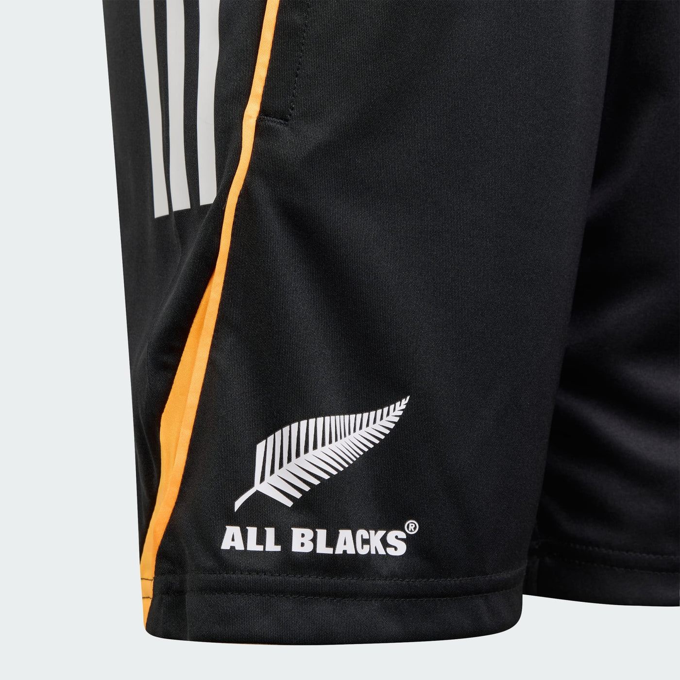 ADIDAS ALL BLACKS GYM SHORT YOUTH 26