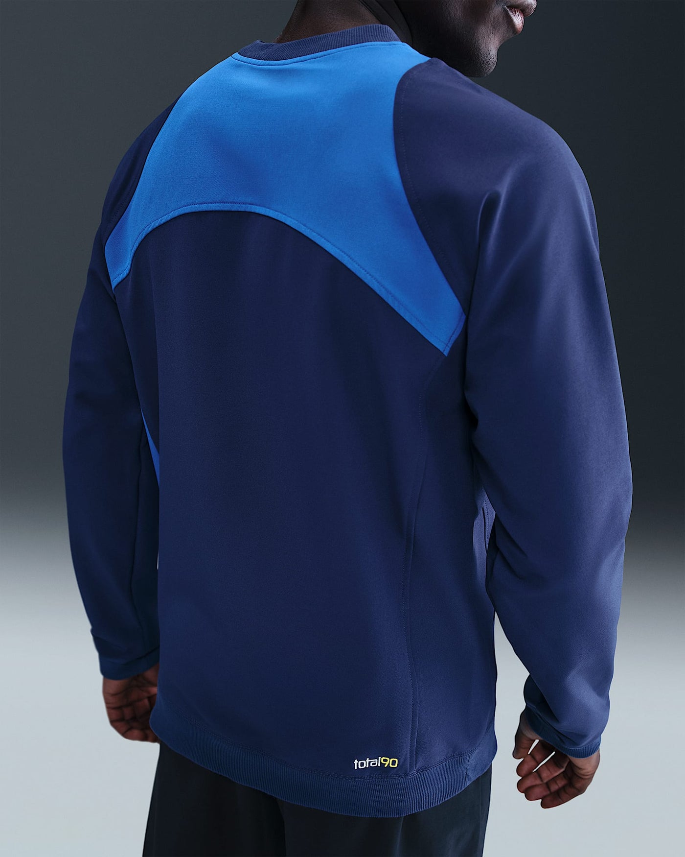 NIKE TOTAL 90 REPEL CREW TOP