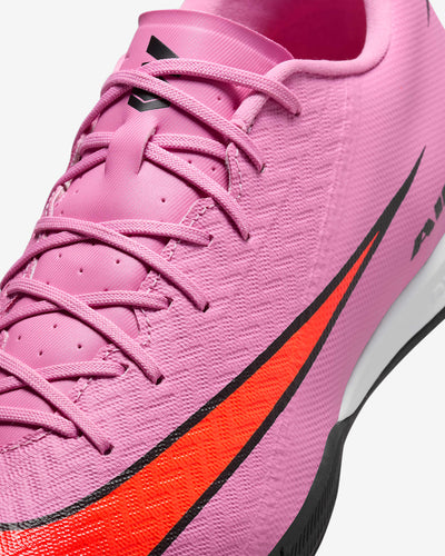 NIKE ZOOM VAPOR 16 ACADEMY IC